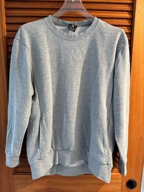 NIKE DRIFIT Grey Crewneck Sweatshirt